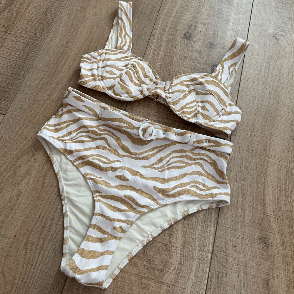 Solid & Striped Bikini. Medium Top & Large Bottom - image 2
